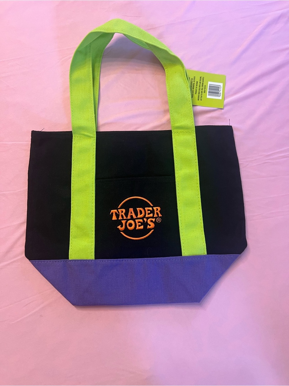 Trader Joe’s Halloween Limited Edition Black Canvas Tote with Lime Handles New